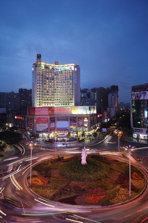 Universal House Hotel Nanchong Esterno foto
